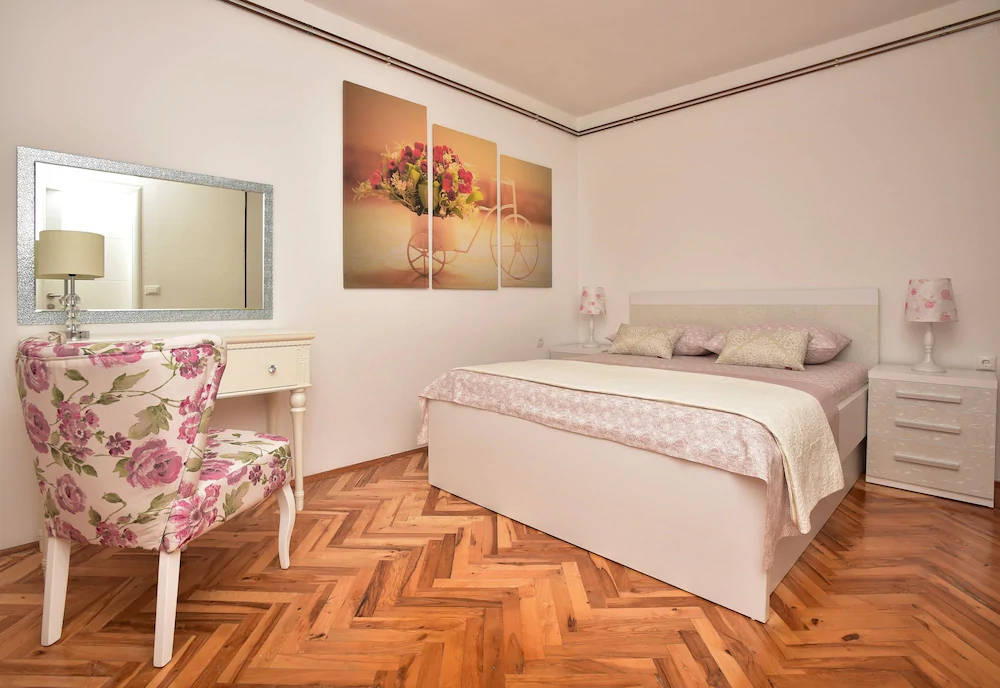 Ivana Apartments