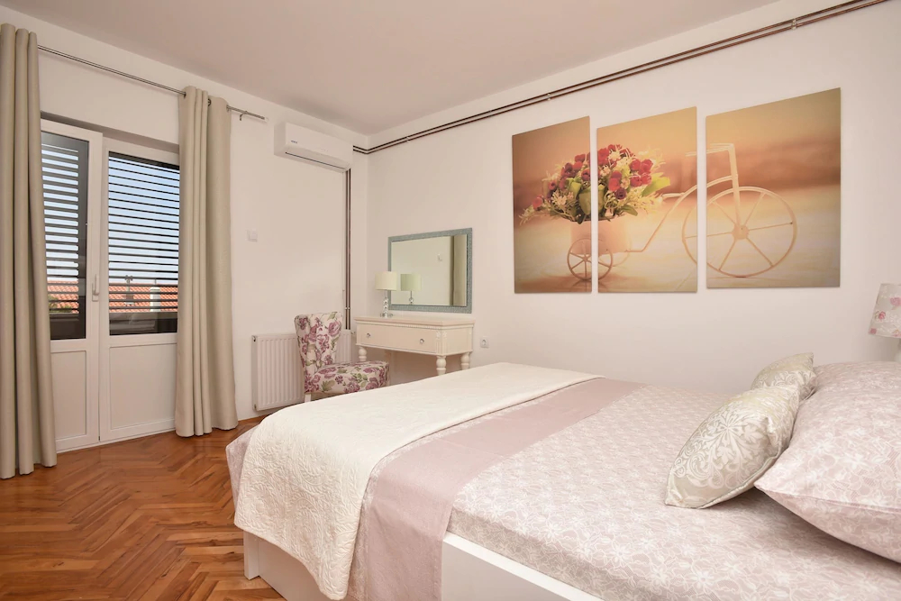 Ivana Apartments