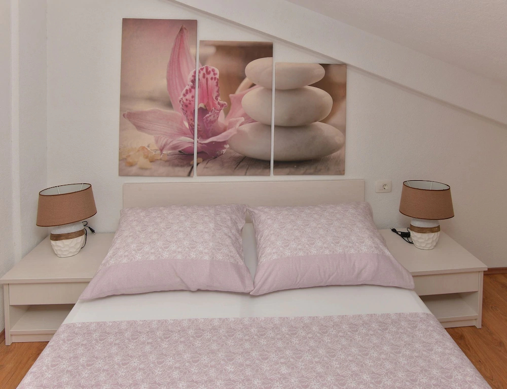Ivana Apartments