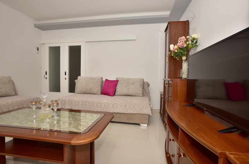 Ivana Apartments