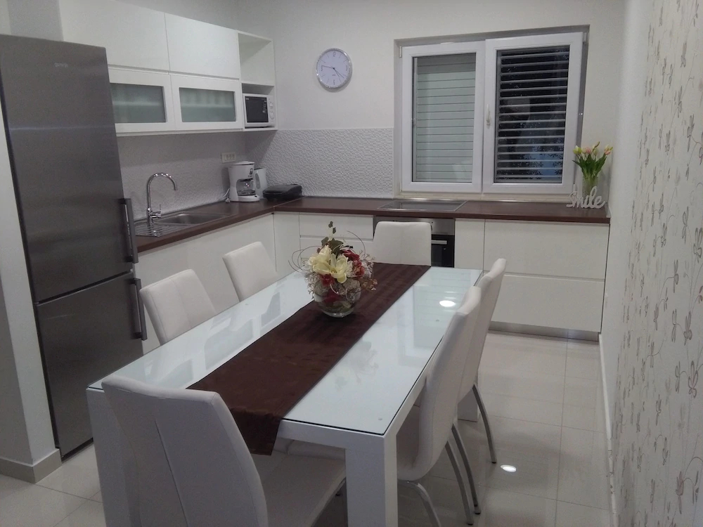 Ivana Apartments