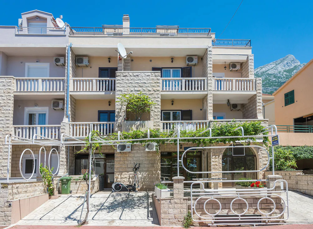 Ivana Apartments