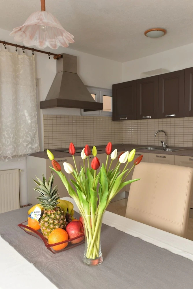 Ivana Apartments