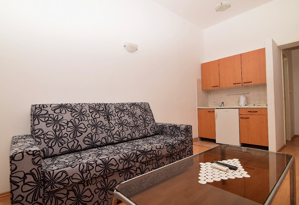 Renata Apartments