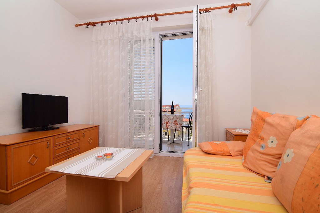 Renata Apartments
