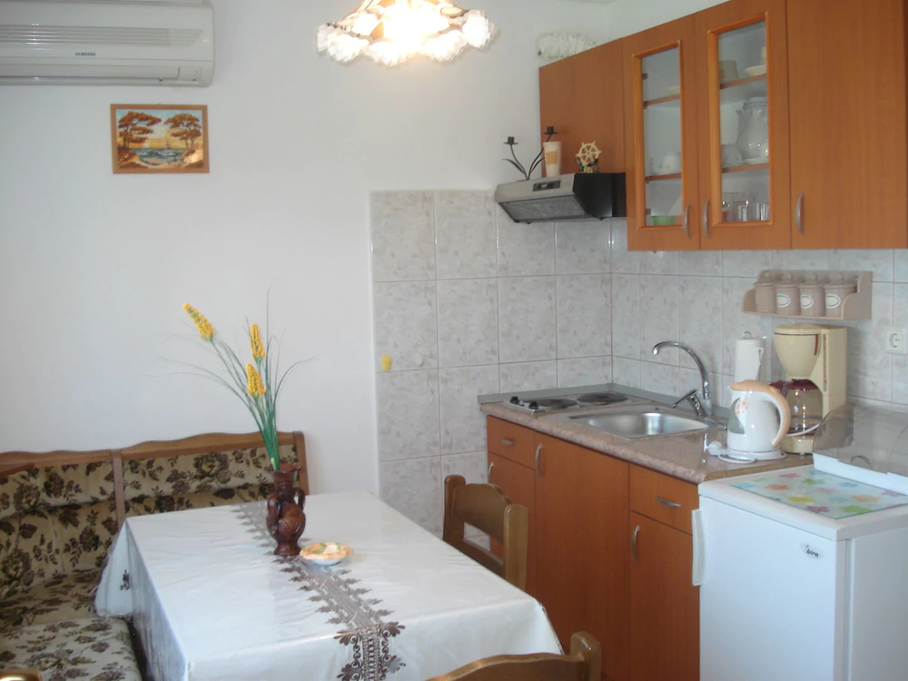 Apartment Frane