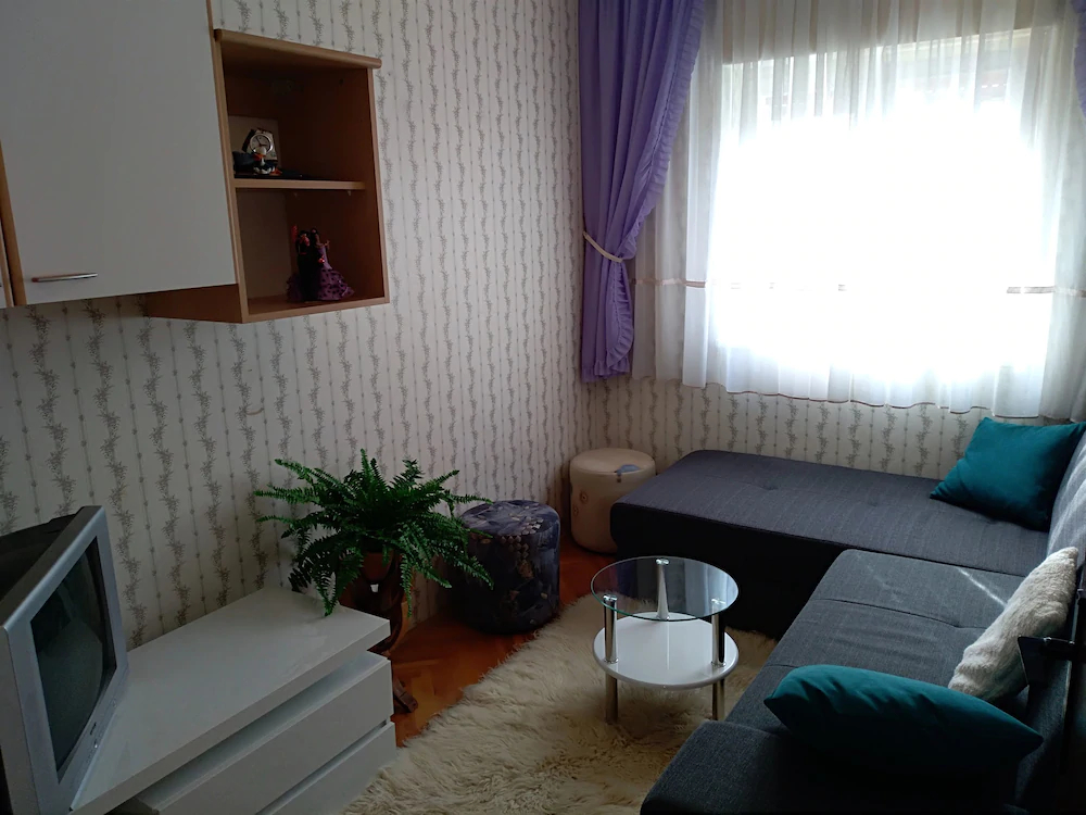 Apartment Frane