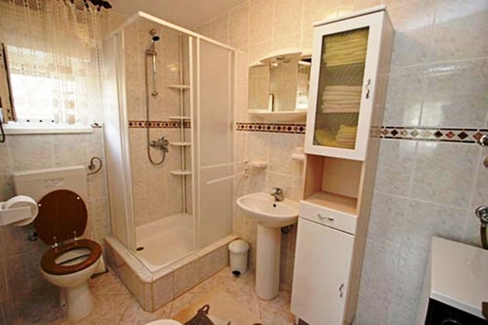 Apartment Frane