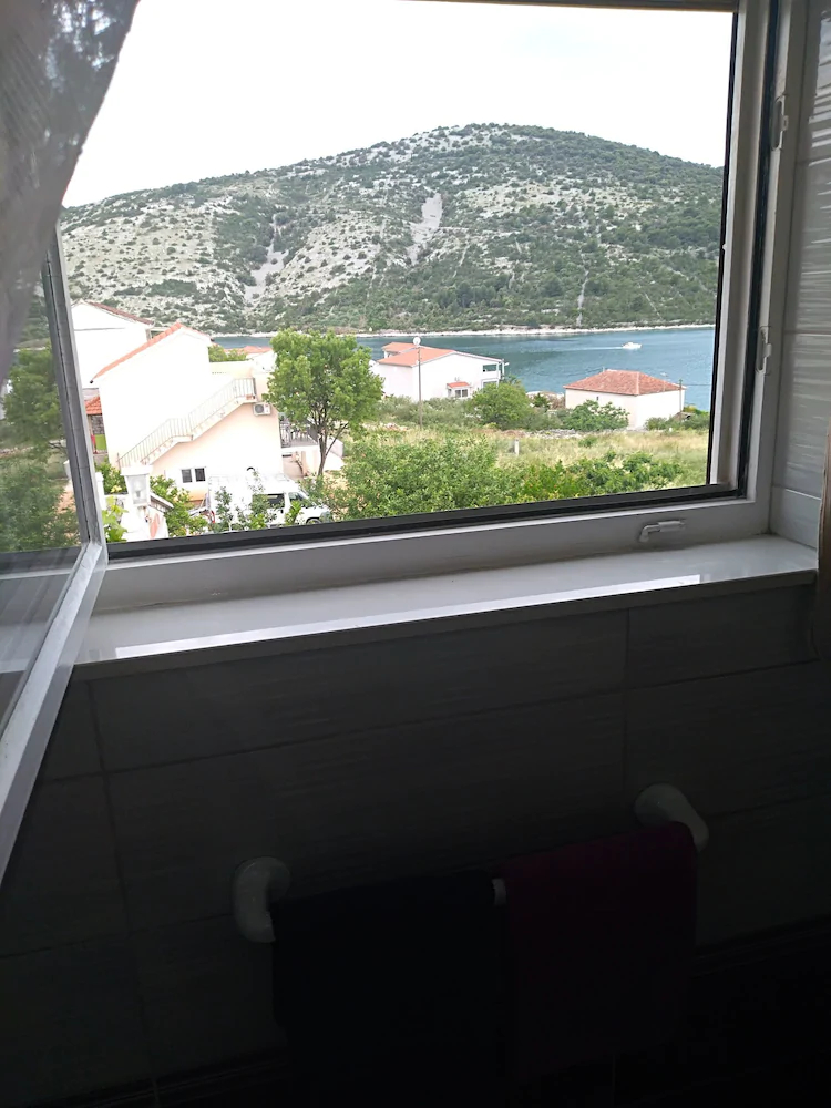 Apartment Frane