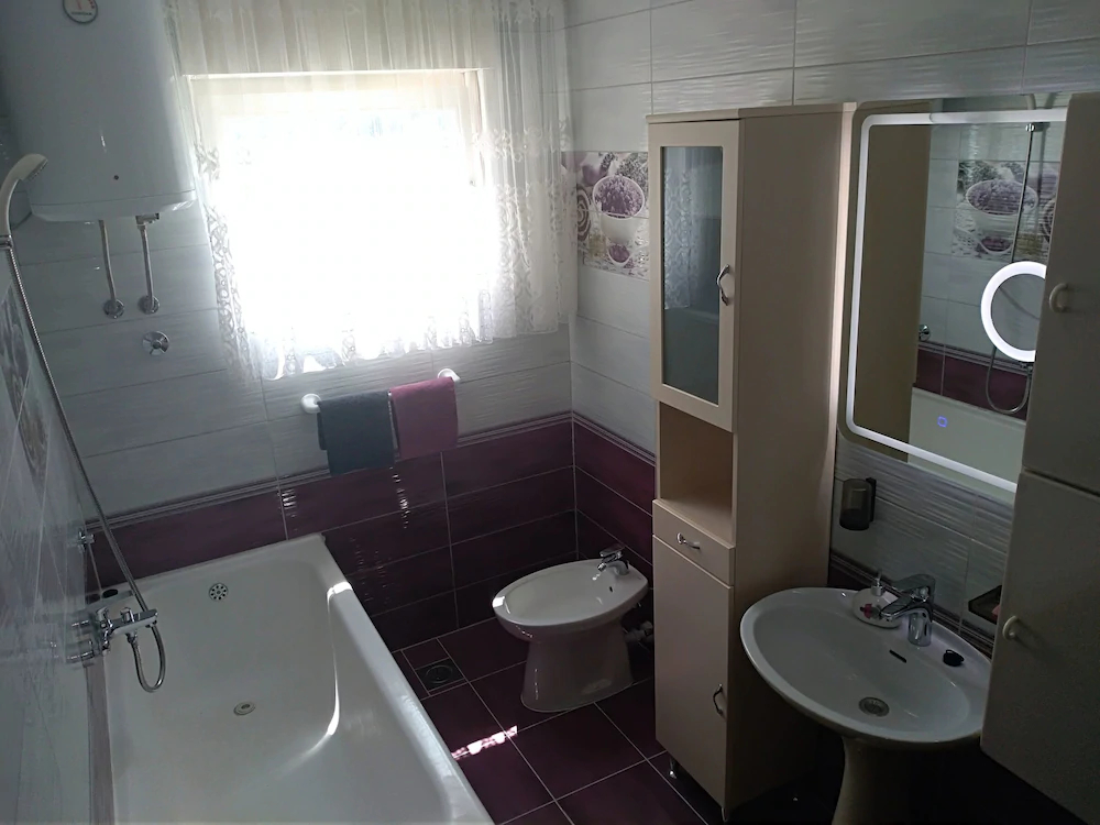 Apartment Frane