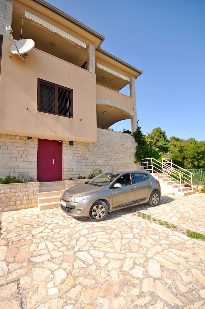 Apartments Ivan