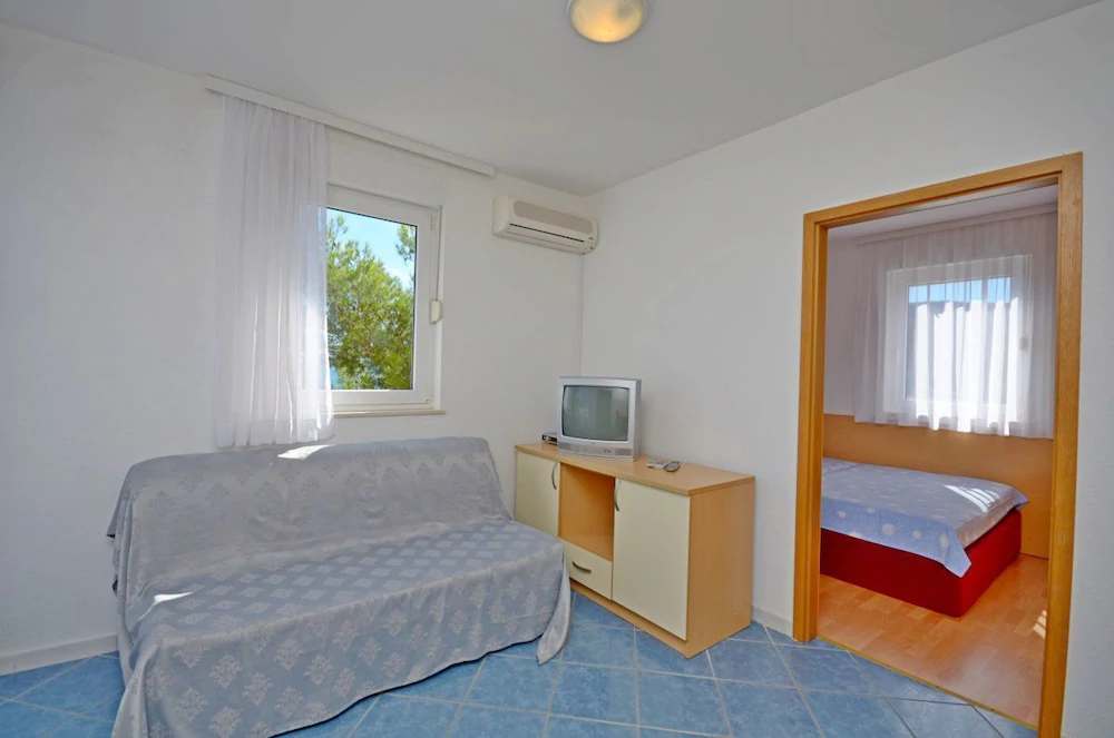 Apartments Jakov