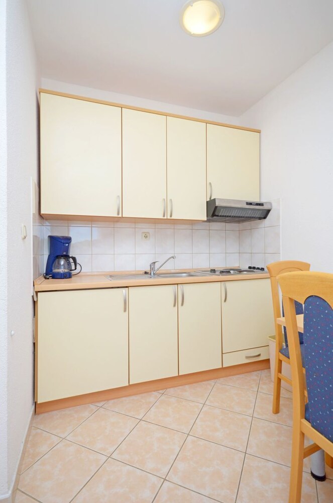 Apartments Jakov