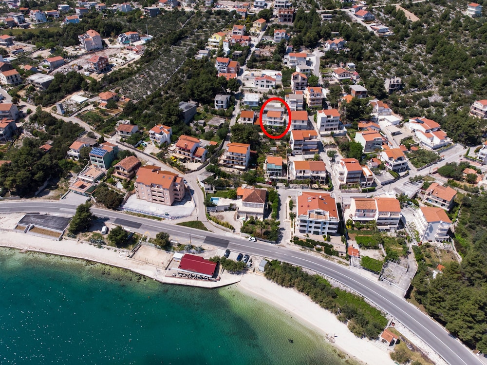 Apartments Jakov