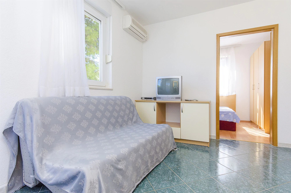 Apartments Jakov