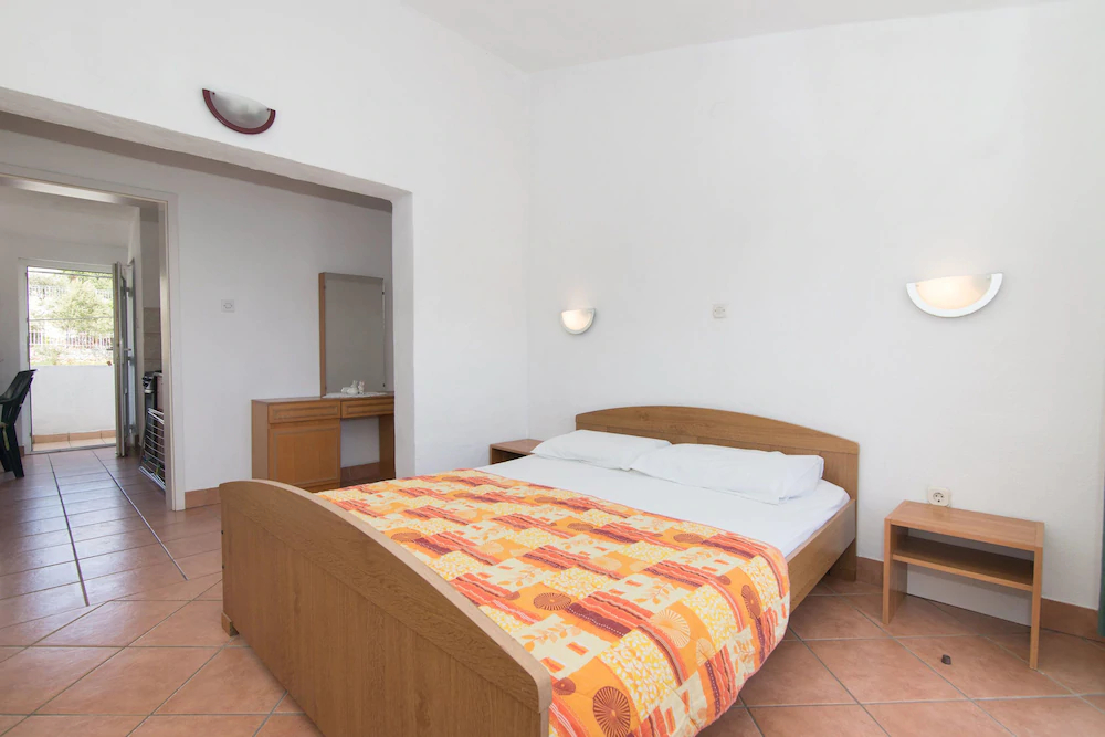 Apartments Jakov