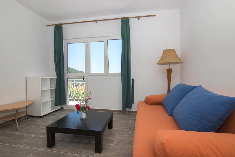 Apartments Jakov