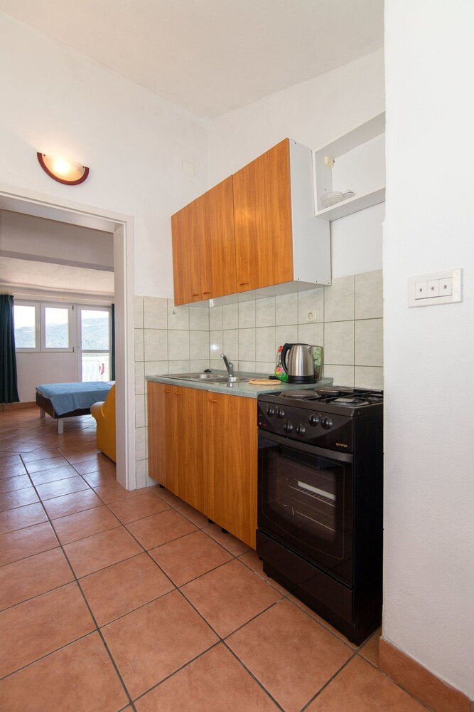 Apartments Jakov