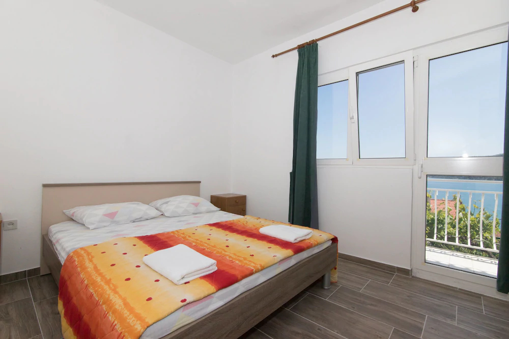 Apartments Jakov