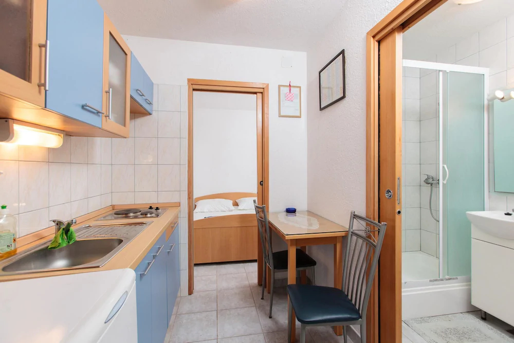 Apartments Marija Vinisce
