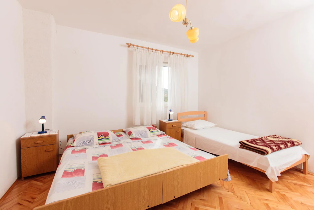 Apartments Marija Vinisce