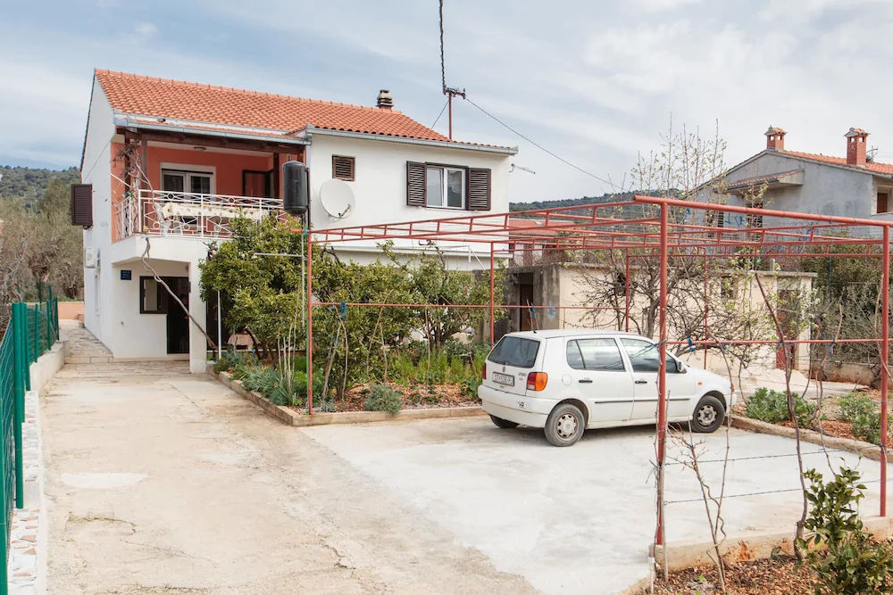 Apartments Marija Vinisce
