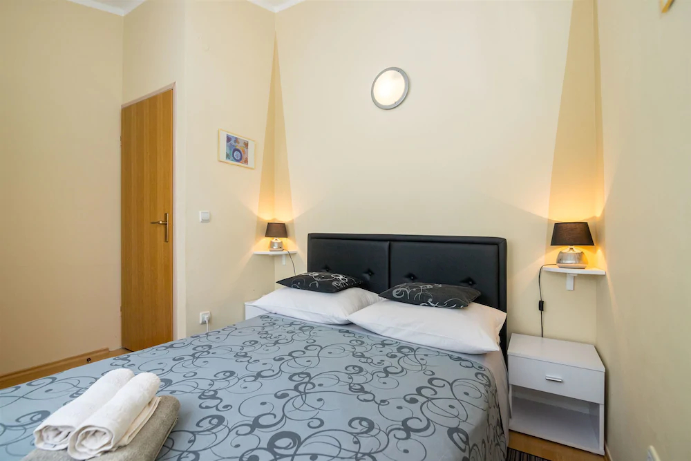 Apartments Mirjana