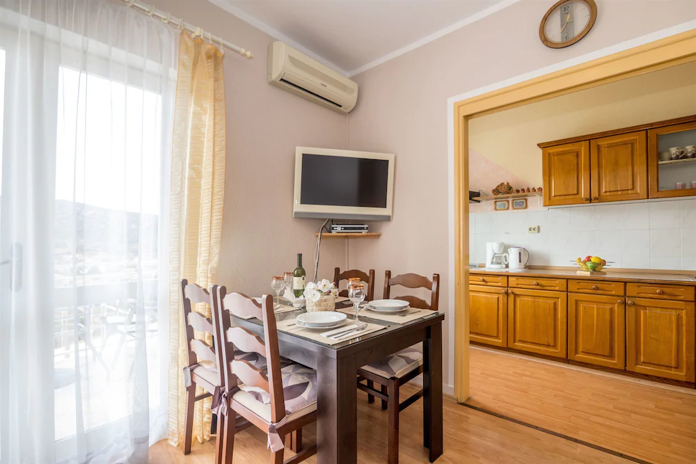 Apartments Mirjana