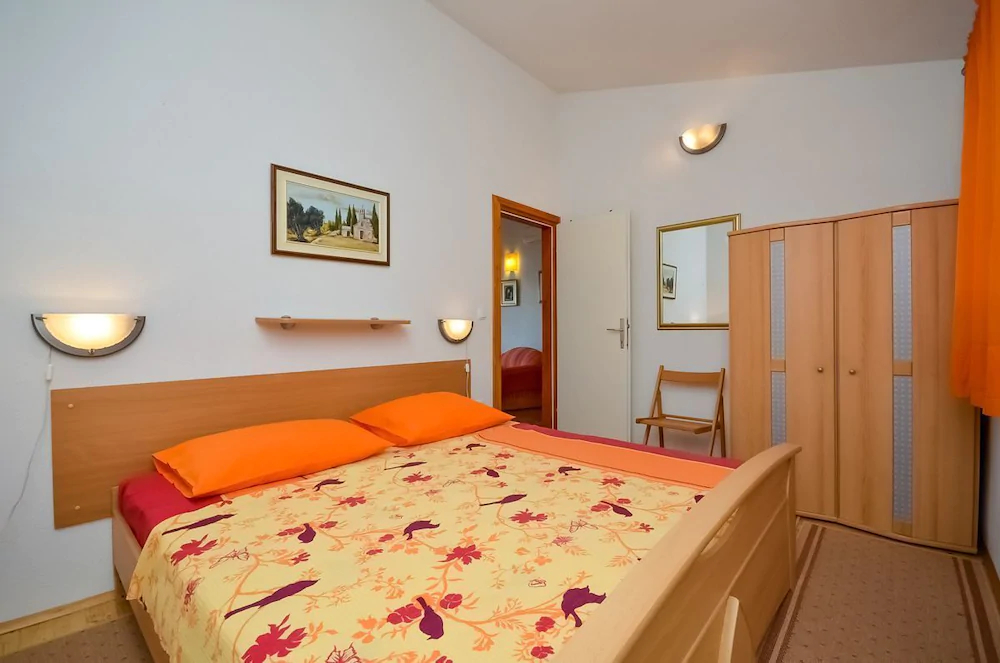 Apartments Zlatko