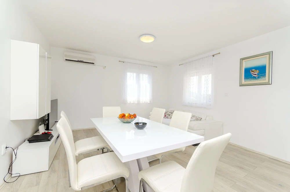 House Ivana