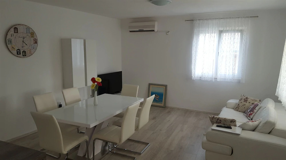 House Ivana