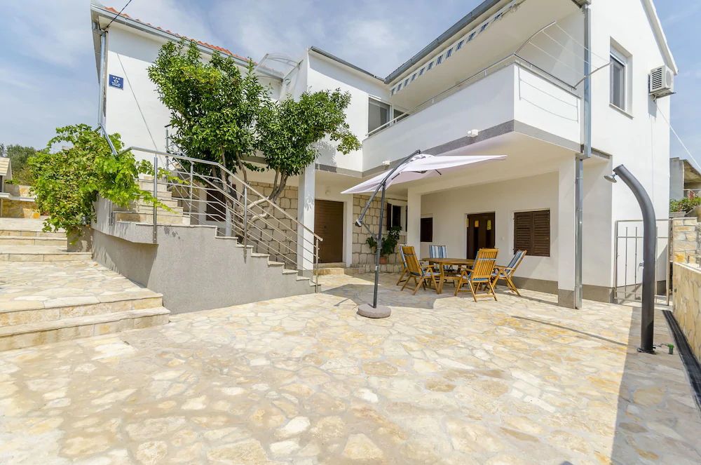 House Ivana