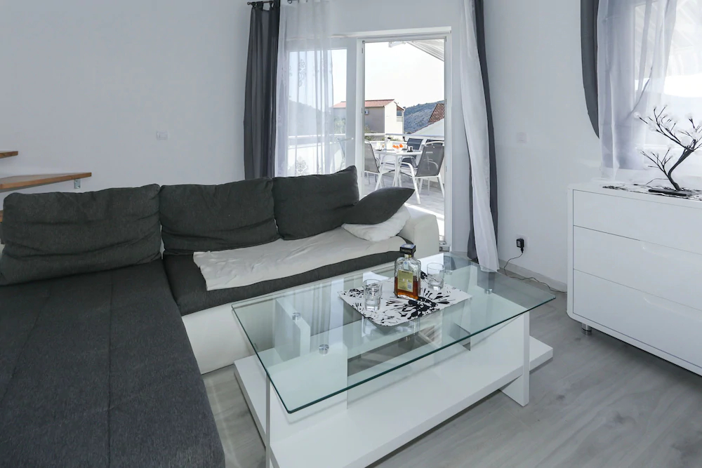 House Ivica