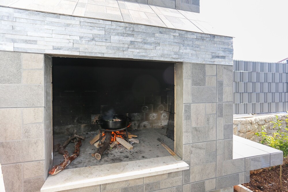 House Ivica