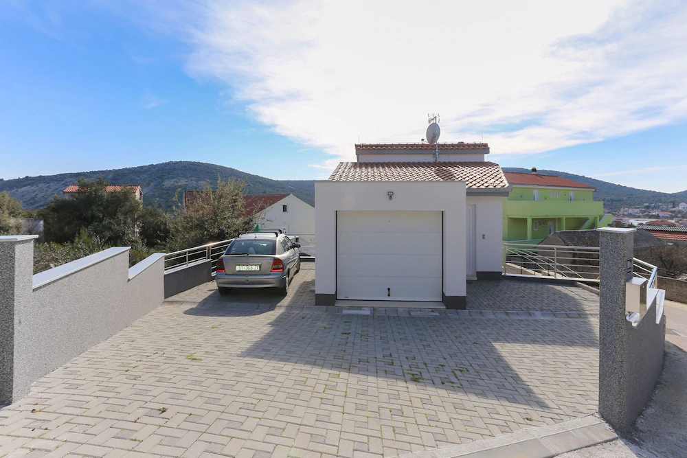 House Ivica