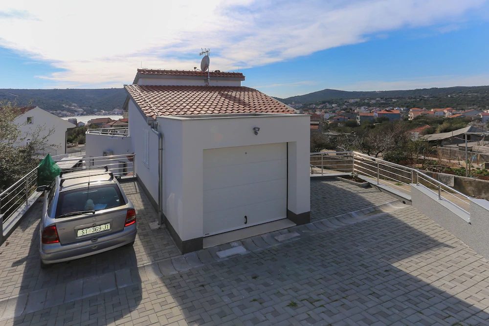 House Ivica