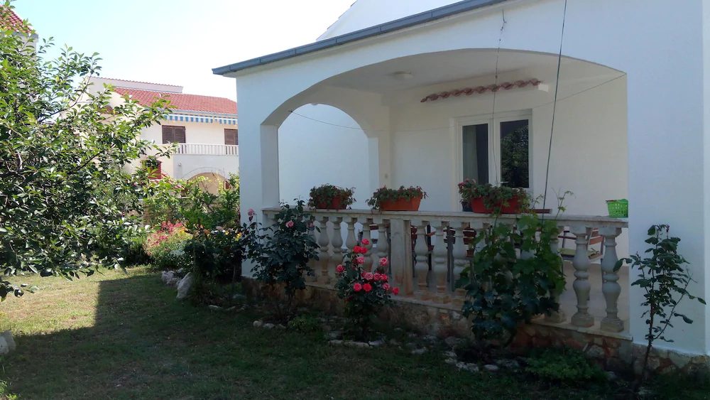 House Miro