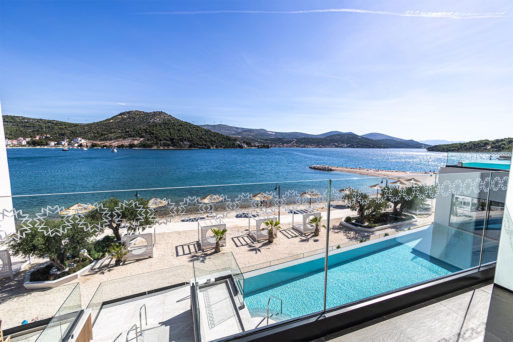 Marinus Beach Hotel