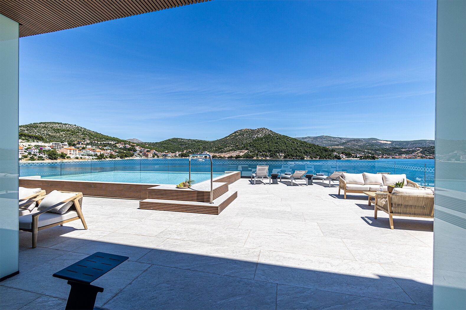 Marinus Beach Hotel
