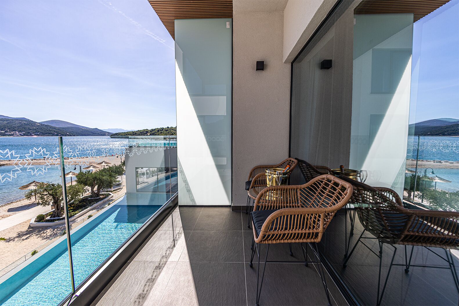 Marinus Beach Hotel