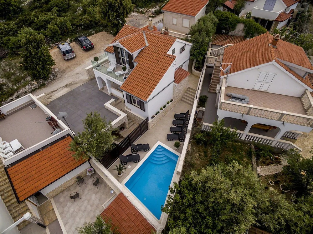 Villa Desire