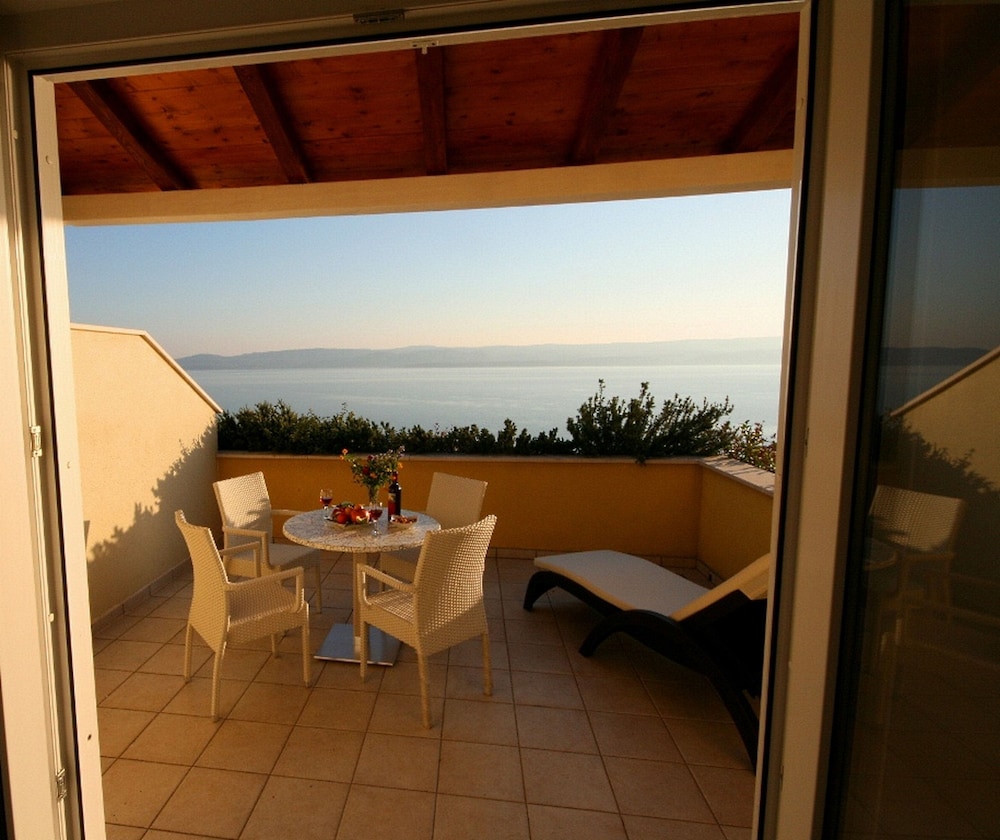 Luxury Apartments Villa Ruzmarina