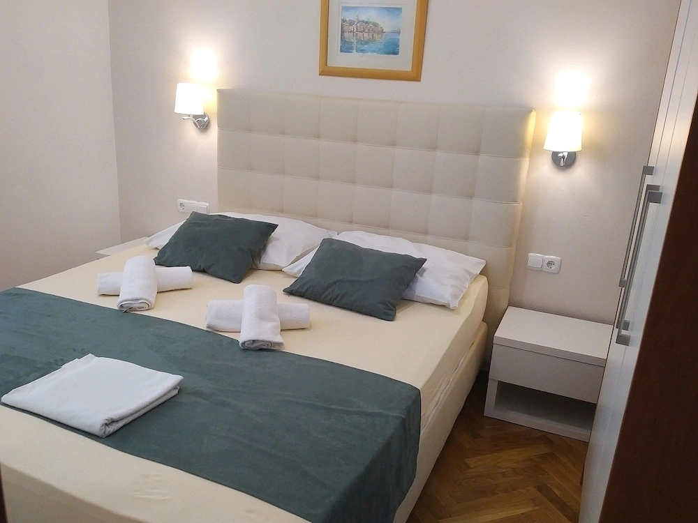 Luxury Apartments Villa Ruzmarina