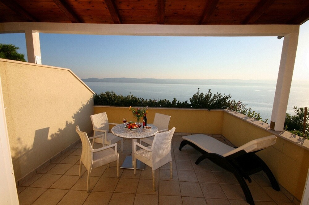 Luxury Apartments Villa Ruzmarina