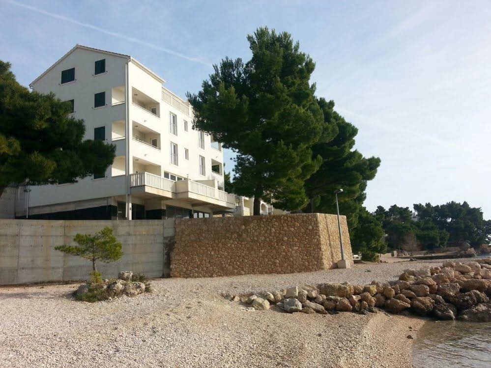 Villa Carica