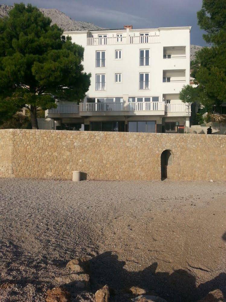 Villa Carica