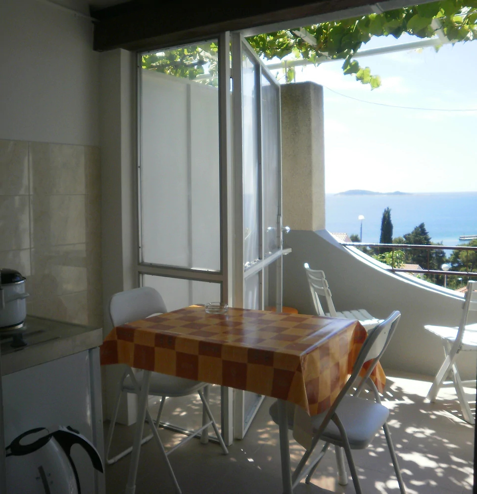 Apartments Kust