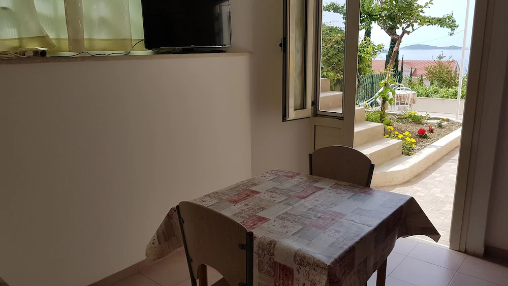 Apartments Kust