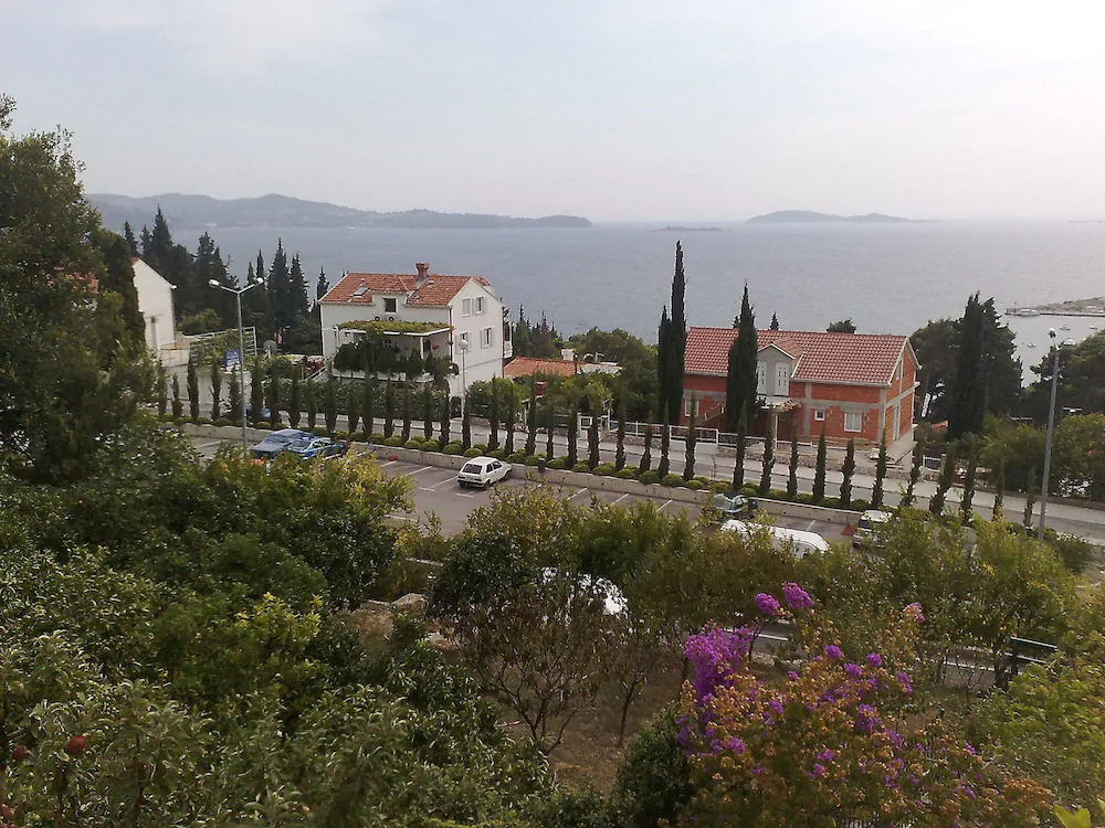 Apartments Kust