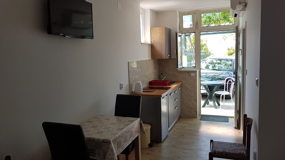 Apartments Kust